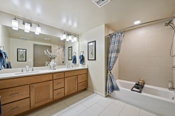Curved shower curtin rod